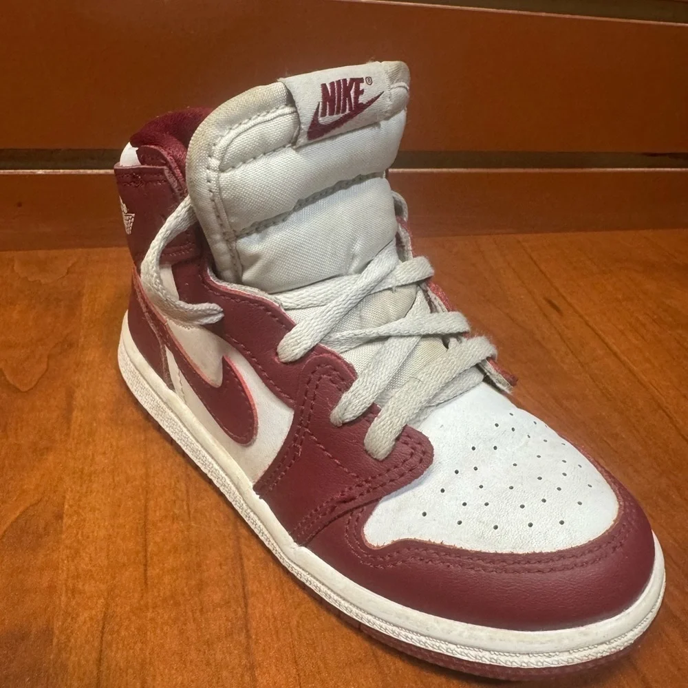 Nike Kids' Maroon and White Sneakers
